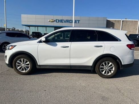 Used 2017 Kia Sorento FWD w/ LX Convenience Package image 5
