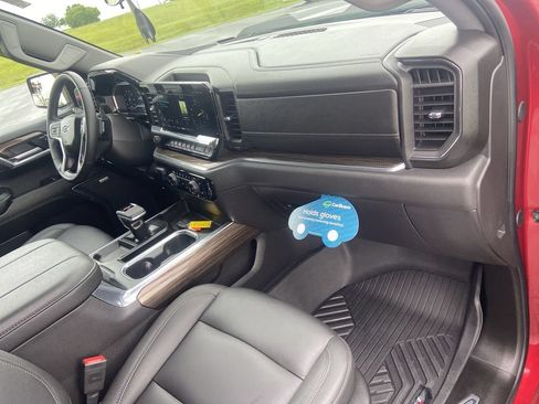 Certified 2025 Chevrolet Silverado 1500 LT Trail Boss w/ Convenience Package II AWD/4WD image 30