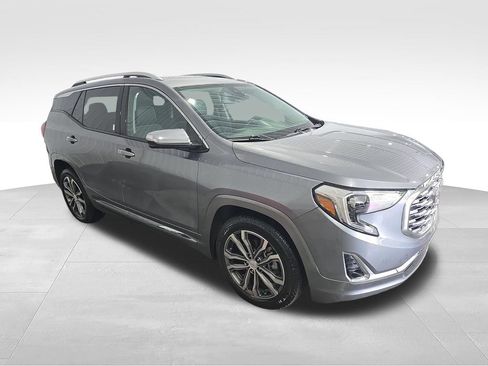 Used 2020 GMC Terrain Denali w/ LPO, Floor Liner Package FWD image 7