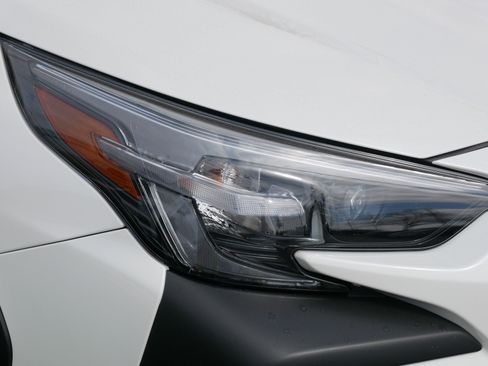 Used 2025 Subaru Outback Premium image 16