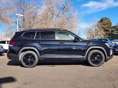 New 2026 Volkswagen Atlas SE image 2