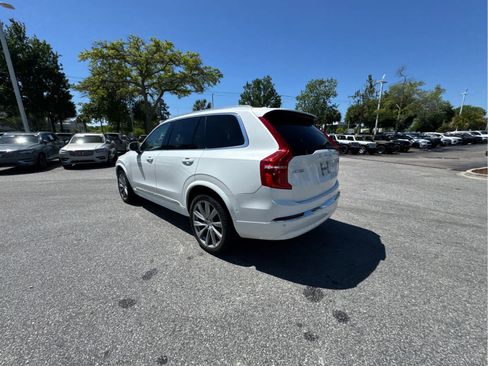 Used 2023 Volvo XC90 B6 Plus image 11