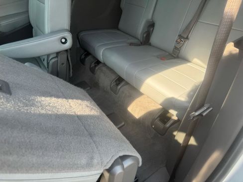 Used 2020 Chevrolet Traverse LT w/ LPO, Floor Liner Package image 28