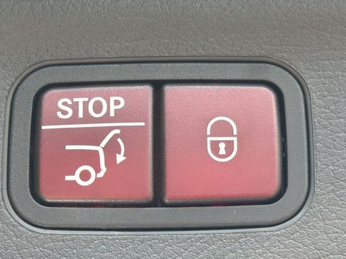 Used 2023 Mercedes-Benz EQS 450+ SUV image 46