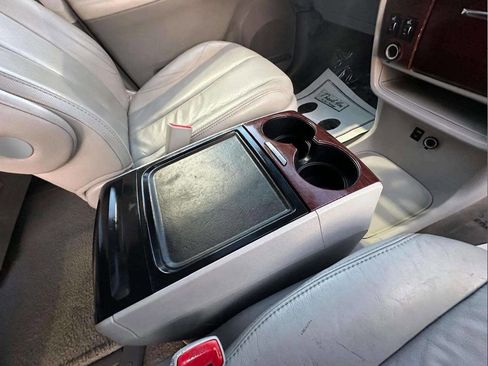 Used 2012 Toyota Sienna Limited image 19