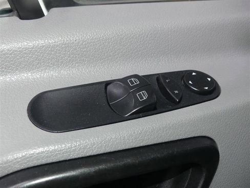 Used 2012 Mercedes-Benz Sprinter 2500 image 16