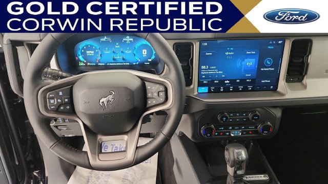 Used 2025 Ford Bronco Outer Banks AWD/4WD image 15