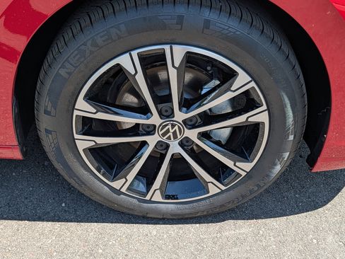 Certified 2025 Volkswagen Jetta Sport FWD image 15