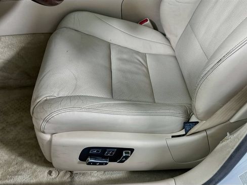 Used 2016 Lexus LS 460 w/ Comfort Package RWD image 20