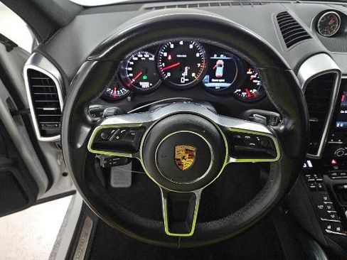 Used 2018 Porsche Cayenne Platinum Edition AWD/4WD image 5