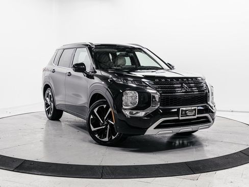 Used 2022 Mitsubishi Outlander SEL image 1