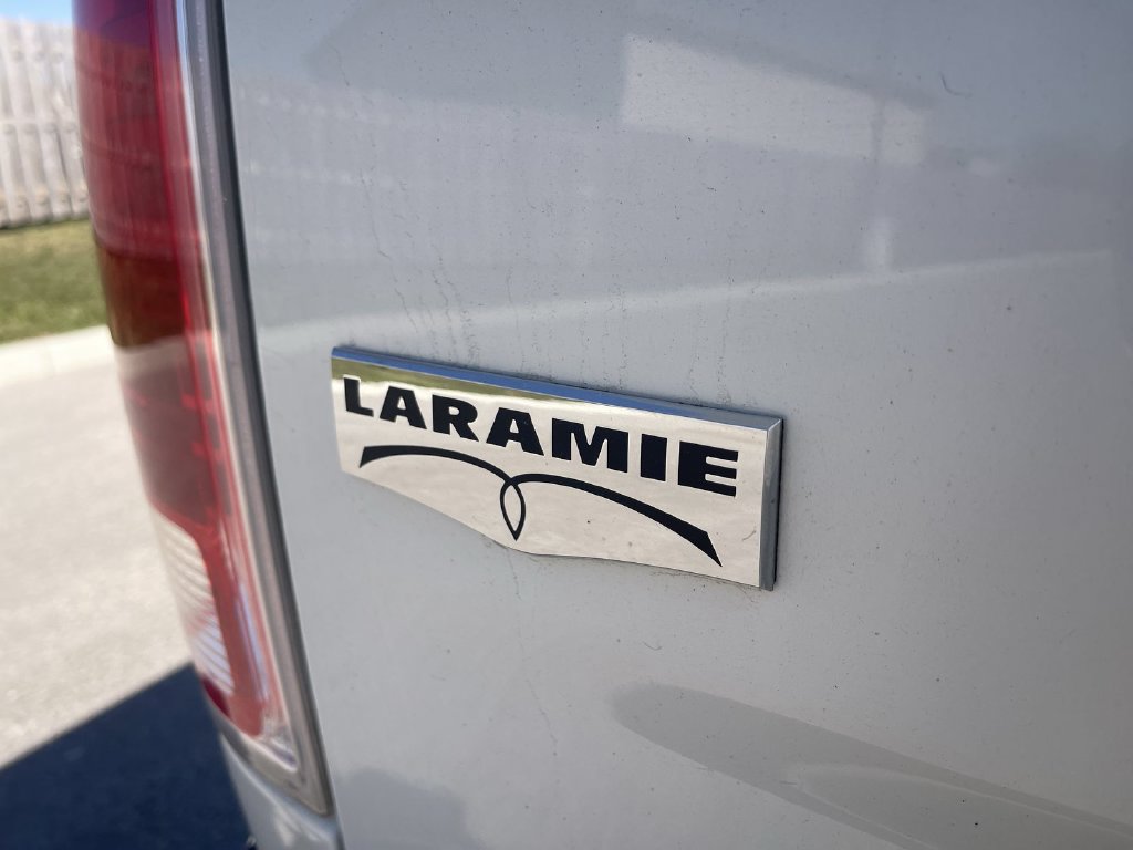 Used 2018 RAM 1500 Laramie w/ Convenience Group AWD/4WD image 13