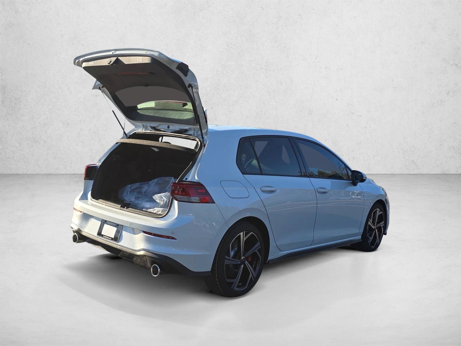 New 2026 Volkswagen GTI SE FWD image 2