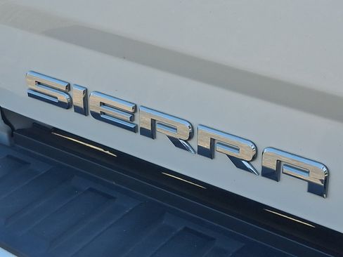 Used 2018 GMC Sierra 1500 Denali w/ Denali Ultimate Package AWD/4WD image 31