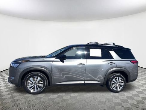 Used 2023 Nissan Pathfinder SL image 7