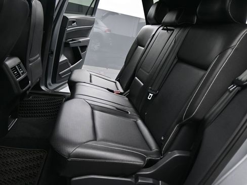 Used 2020 Volkswagen Atlas Cross Sport SE image 14