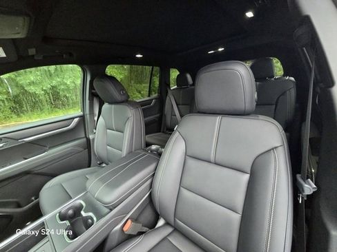 New 2025 GMC Acadia Elevation w/ Elevation Premium Package image 10