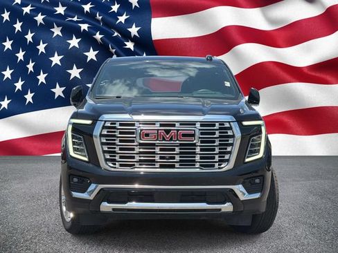 Used 2025 GMC Yukon Denali RWD image 4