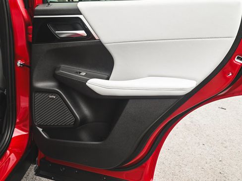 New 2025 Mitsubishi Outlander SE image 11