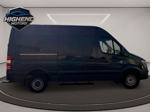 Used 2018 Mercedes-Benz Sprinter 2500 image 6