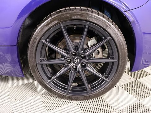 Used 2023 Toyota GR86 Premium w/ ALL Weather Mat Package (TMS) image 17