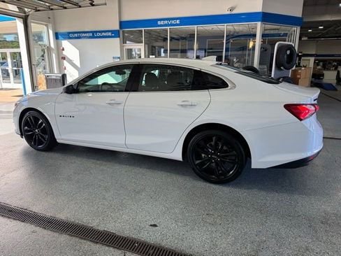 Used 2023 Chevrolet Malibu LT w/ Sport Edition image 5