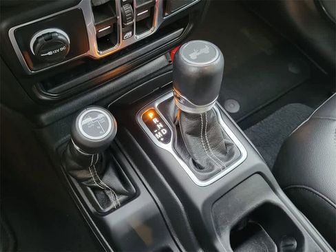 Used 2023 Jeep Wrangler Sahara w/ Cold Weather Group image 19