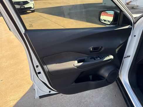 Used 2018 Nissan Kicks S w/ Exterior Package image 10