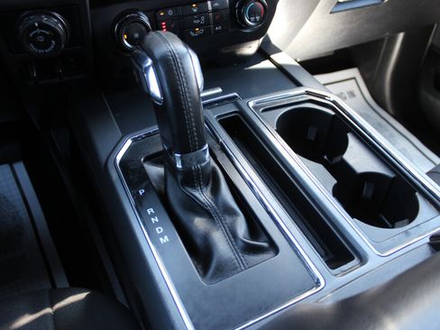 Used 2018 Ford F150 XLT w/ Equipment Group 302A Luxury AWD/4WD image 26