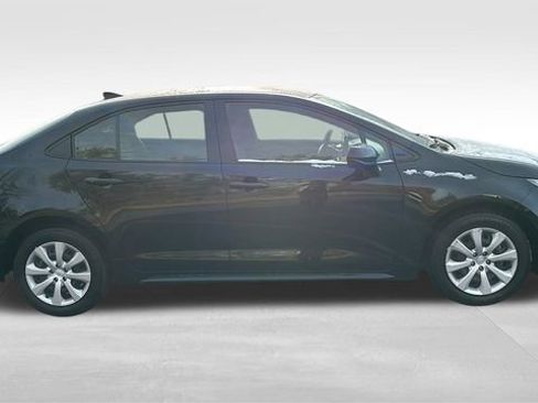 Used 2024 Toyota Corolla LE image 28