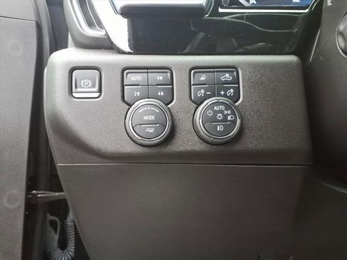 Certified 2022 Chevrolet Silverado 1500 High Country w/ High Country Premium Package image 17