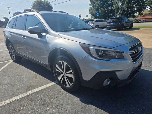 Used 2019 Subaru Outback 3.6R Limited AWD/4WD image 8