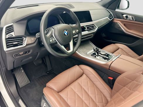 Certified 2023 BMW X5 xDrive40i w/ Luxury Seating Package image 9
