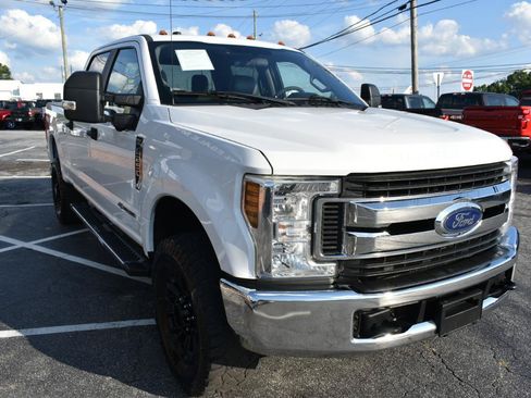 Used 2019 Ford F250 XL w/ STX Appearance Package AWD/4WD image 4
