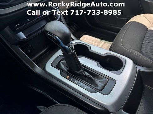 Used 2022 Chevrolet Colorado LT w/ Fleet Safety Package RWD image 21