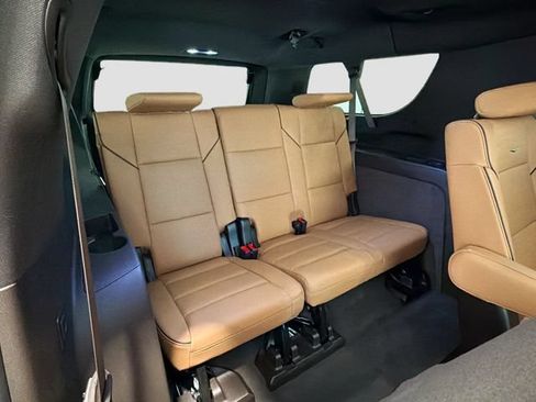 Certified 2026 Cadillac Escalade ESV Luxury AWD/4WD image 25