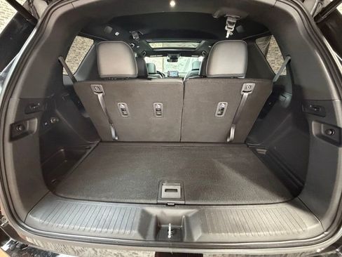 Used 2025 Honda Pilot Black Edition image 11