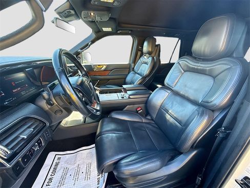 Used 2023 Lincoln Navigator Reserve image 23