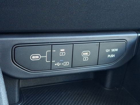 Used 2025 Kia K4 LXS image 24