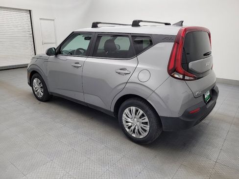 Used 2022 Kia Soul LX image 3