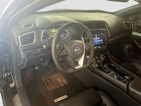 Used 2023 Nissan Maxima SR w/ Sport Mat Group image 9