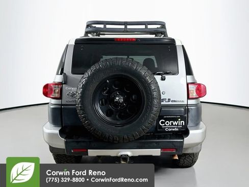Used 2010 Toyota FJ Cruiser 4WD image 6