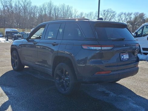 New 2026 Jeep Grand Cherokee Limited w/ Limited Altitude Package AWD/4WD image 6