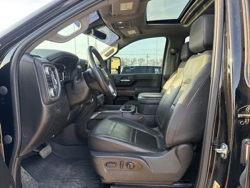 Used 2023 GMC Sierra 2500 Denali w/ Denali Black Diamond Edition image 10
