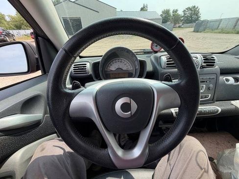 Used 2009 smart fortwo pure RWD image 25
