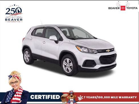 Used 2022 Chevrolet Trax LS w/ Tint and Cruise Package AWD/4WD image 1