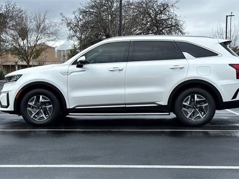Used 2022 Kia Sorento S image 9