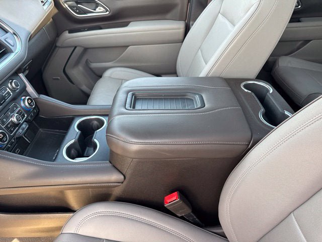 Used 2023 GMC Yukon XL SLT w/ SLT Premium Package AWD/4WD image 17