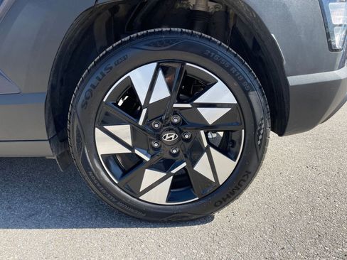 Used 2025 Hyundai Kona SEL image 32