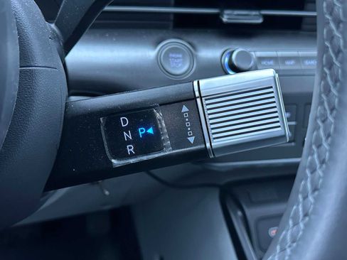 Used 2025 Hyundai Kona Limited image 38